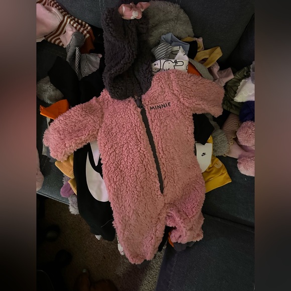 Mostly winter clothes - Picture 5 of 6